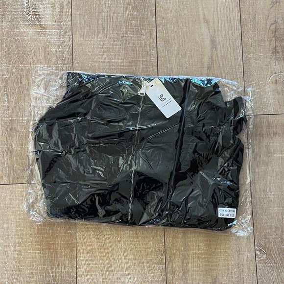 COMFY LUXE WOMEN'S SOLID BLACK MOCK TURTLENECK SWEATER W/ ZIPPER - OS - Picture 6 of 6